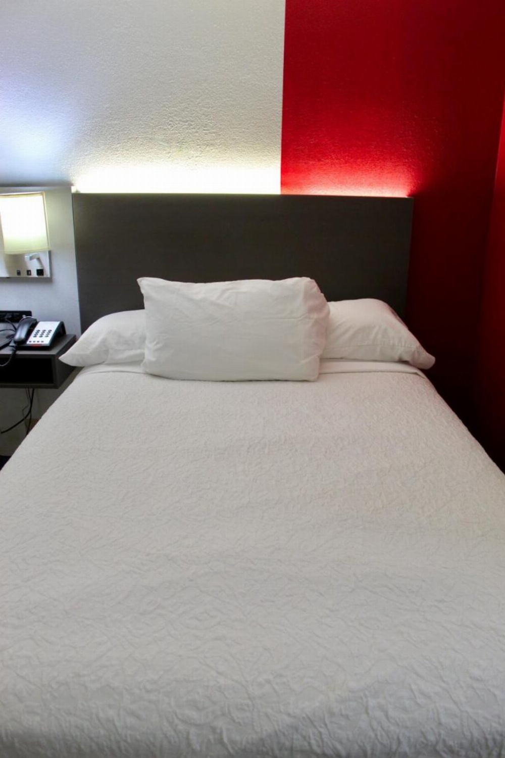 Queen Room - Non-Smoking