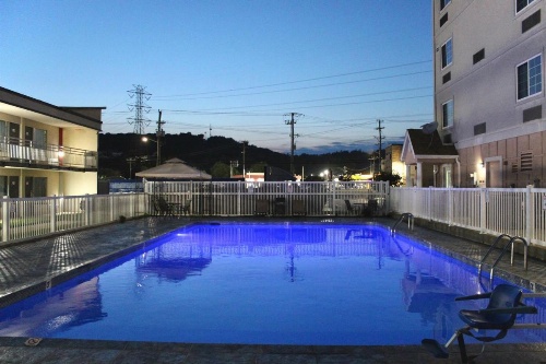 Ramada by Wyndham Harrisonburg image 26